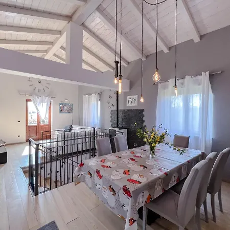 Appartamento Splendido Tra Le Colline Ed Il Mare